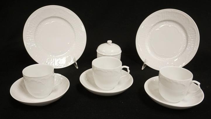 9 PC KPM PORCELAIN (1 of 3)