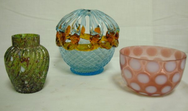 3 PC ART GLASS LOT; CRANBERRY OPAL COIN SPOT FING