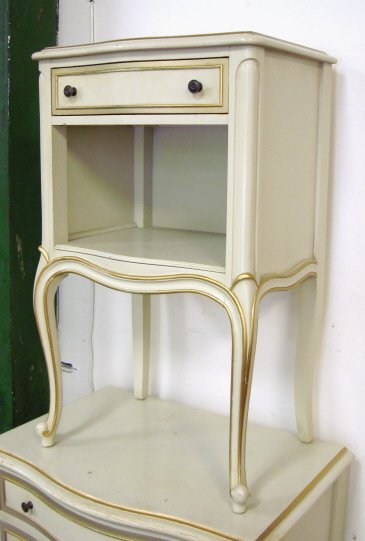 DREXEL PAINT DECORATED ONE DRW NIGHT STAND; 17 IN