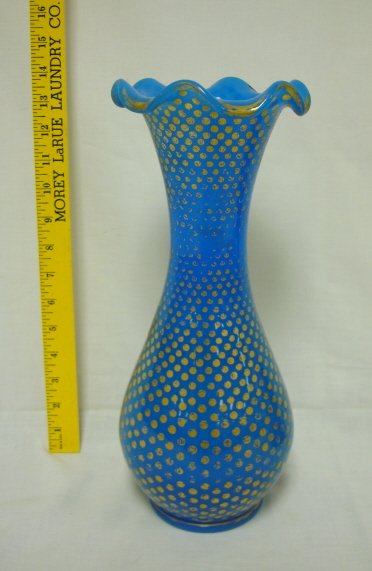 BLUE OPAQUE BLOWN GLASS VASE W/GOLD DECORATION; P