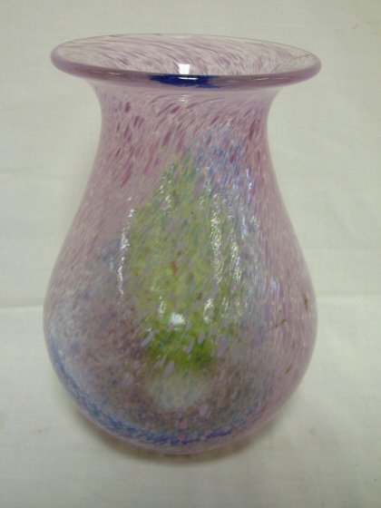BODA ARTIST COLLECTION ART GLASS VASE; C/ HUHLLIE