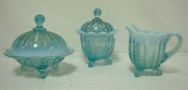 NORTHWOOD BLUE OPALESCENT FLUTED SCROLLS 3 PC TAB