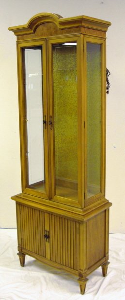 LIGHTED DISPLAY CABINET; 28 IN W, 77 IN H, 14 IN - 2