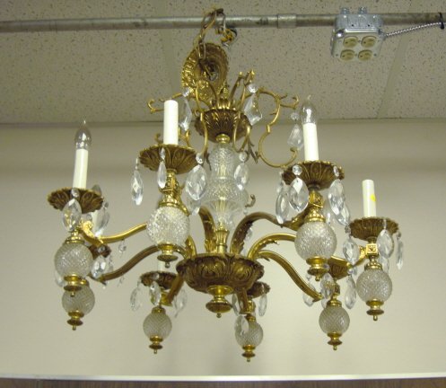 GILT METAL & CRYSTAL 8 LIGHT CHANDELIER W/PRISMS;
