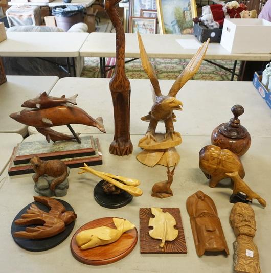 LARGE LOT OF WOOD CARVINGS, 14 PC: LARGE LOT OF WOOD CARVINGS INCLUDING AN EAGLE, WADING BIRD IS 27 IN HIGH, 14 PC