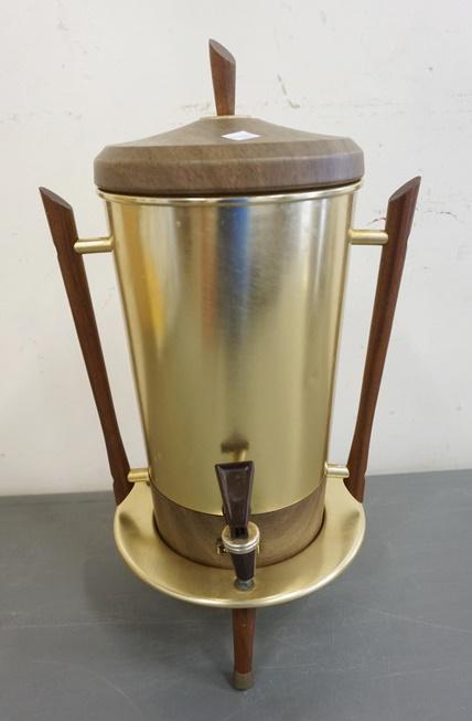 MCM COFFEE POT, TRICOLOR (1 of 2)