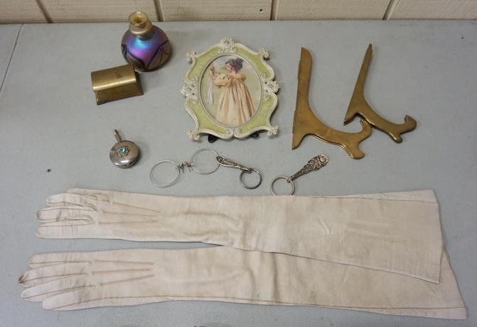 LOT OPERA GLOVES & DRESSER ITEMS (1 of 1)