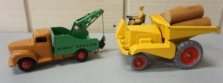 DINKY TOYS (1 of 2)