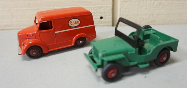 DINKY TOYS (1 of 3)