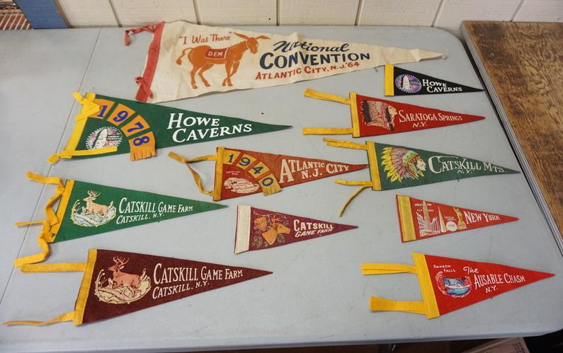 LOT OF VINTAGE PENNANTS: LOT OF VINTAGE PENNANTS