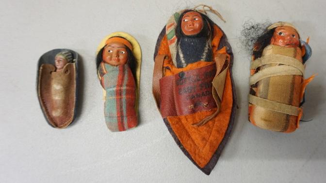 4 VINTAGE PAPOOSE DOLLS (1 of 1)