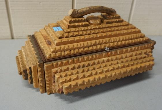 CONTEMPORARY TRAMP ART BOX (1 of 2)