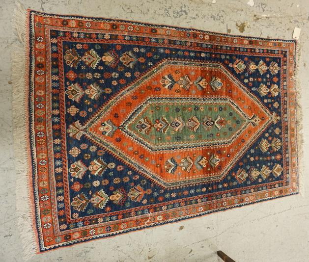 SMALL ORIENTAL RUG (1 of 4)