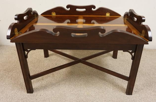 THOMASVILLE BUTLERS TABLE: THOMASVILLE BUTLERS TABLE W/X STRECHTER BASE, BANDED