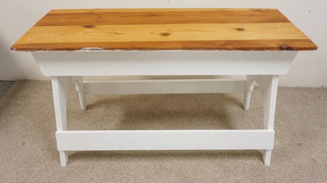 COUNTRY BENCH BASE PAINTED WHITE (1 of 2)