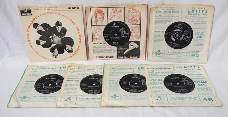 LOT OF 7 DAVE CLARK FIVE 45S: LOT OF SEVEN BRITISH DAVE CLARK FIVE 45S ALL ARE IN ORIGINAL SLEEVE ONE HAS PICTURE SLEEVE