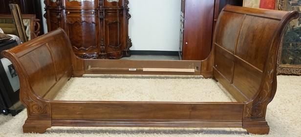 THOMASVILLE SLEIGH BED: THOMASVILLE SLEIGH BED, 61 IN WIDE.
