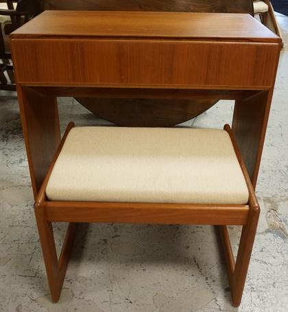 KOMFORT DANISH MODERN VANITY & BENCH: KOMFORT DANISH MODERN VANITY & BENCH, LIFT TOP, ONE HINGE NEEDS REPAIR