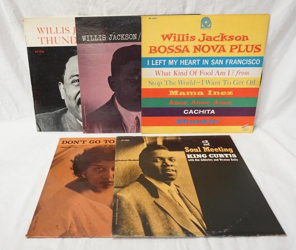 LOT OF 5 JAZZ ALBUMS ON STATUS/ PRESTIGE: WILLIS JACKSON BASSA NOVA PLUS (YELLOW LABEL) ETTA JONES DON'T GO TO STRANGERS (YELLOW LABEL, PLEASE NOTE THERE IS A SIZABLE SCRATCH) WILLIS JACKSON COOKIN' SHERRY (YELLOW LABEL) WILLIS JACKSON THUNDE