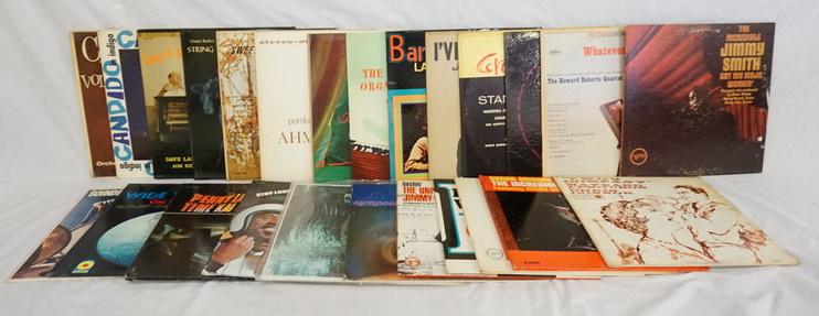 LOT OF 25 JAZZ ALBUMS: LOT OF 25 JAZZ ALBUMS; SYMPOSIUM IN BLUES, WES MONTGOMERY, STAY LOOSE… JIMMY SMITH SINGS AGAIN, PENNY LANE & TIME KAI WINDING, SOUNDS! JACK MARSHALL & SHELLEY MANNE, WIDE WORLD HITS THE STRING A LON