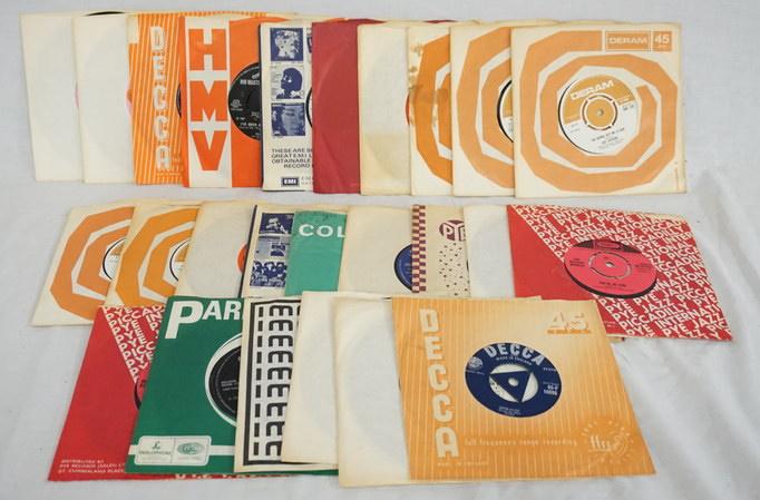 LOT OF 25 BRITISH IMPORT 45S: LOT OF 25 BRITISH IMPORT 45S INCLUDING; CAT STEVENS, DENNY LANE, ACE KEFFORD STAND, TOGETHER, TIM EASLEY, PAUL JONES, DAVE BERRY, TRAFFIC, THE SMOKE, THE ROCKIN' BERRIES, THE CREATION, CHRIS BAKERS JA