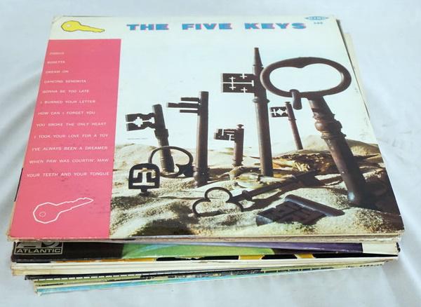 LOT OF 25 R & B ALBUMS: LOT OF 25 R & B ALBUMS; THE LOVABLE STYLE OF BOBBY FREEMAN, THE IKE & TINA TURNER SHOW LIVE! THE FIVE KEYS, HANK MARR ON & OFF STAGE, THE BEST OF KING CURTIS, THE JOHNNY OTIS SHOW, JACKPOT OF HITS, SL