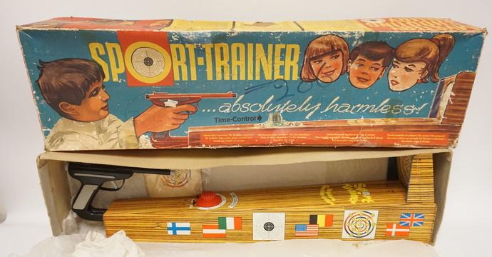 VINTAGE TIN TOY SHOOTING  GAME (1 of 3)