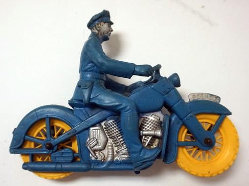 ANTIQUE AUBURN RUBBER POLICE MOTORCYCLE: ANTIQUE AUBURN RUBBER POLICE MOTORCYCLE