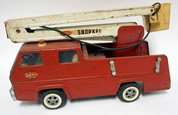TONKA PRESSED STEEL SNORKEL TRUCK: TONKA PRESSED STEEL SNORKEL TRUCK, DUCK HAS A CRACK