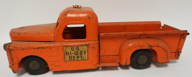 ANTIQUE STRUCTO PRESSED STEEL U.S. HI WAY TRUCK (1 of 5)