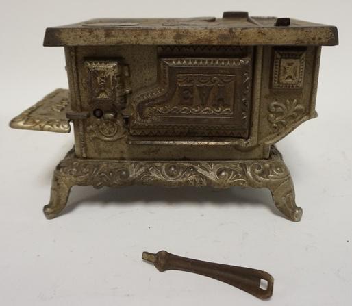ANTIQUE SALESMAN SAMPLE *EVA* MINIATURE CAST IRON STOVE (1 of 6)