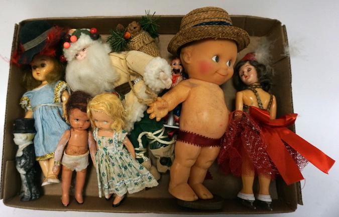 ASSORTMENT OF VINTAGE DOLLS (1 of 1)