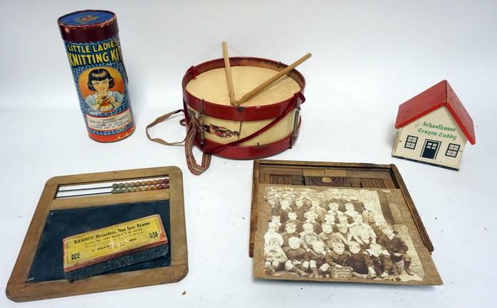 TOY LOT, DRUM, SLATE, BLOCK SET, CRAYON BOX: TOY LOT, DRUM, SLATE, BLOCK SET, CRAYON BOX