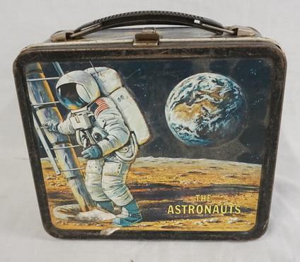 THE ASTRONAUTS TIN LUNCH BOX (1 of 2)