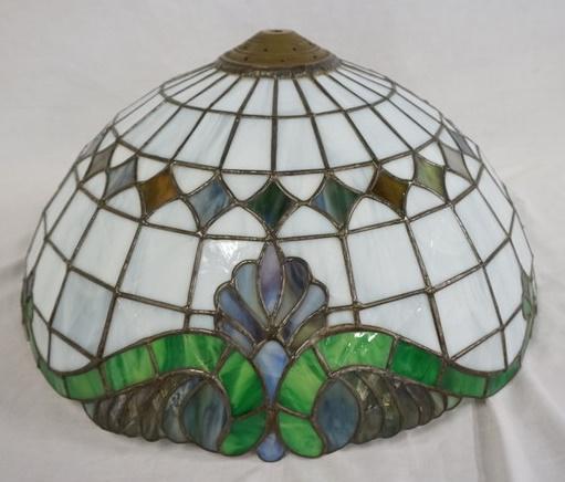 LEADED GLASS SHADE: 19 1/2 IN LEADED GLASS SHADE, HAS SOME HAIRLINES