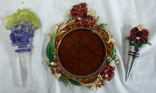 3 PIECE ORNATE METAL FRAME AND 2 DECORATIVE STOPPERS (1 of 1)