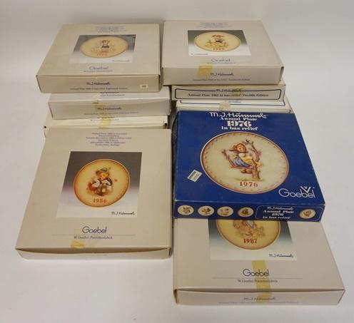 LOT OF 11 HUMMEL PLATES (1 of 1)