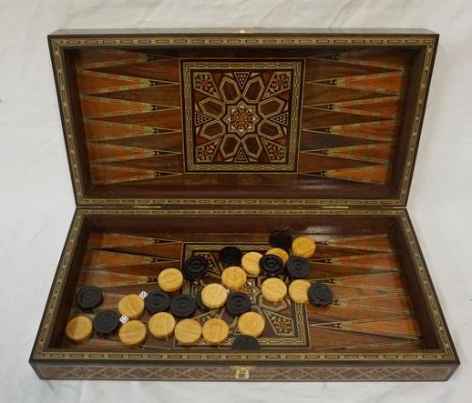 BACKGAMMON SET (1 of 1)