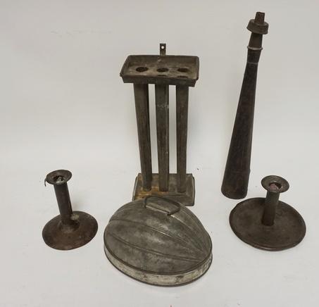 PRIMATIVE TIN LOT: PRIMATIVE TIN LOT, CANDLE MOLD, HOG SCRAPER, CANDLESTICKS, MELLON SHAPED MOLD & A HORN