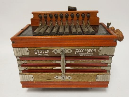 LESTER ACCORDIAN: LESTER ACCORDIAN