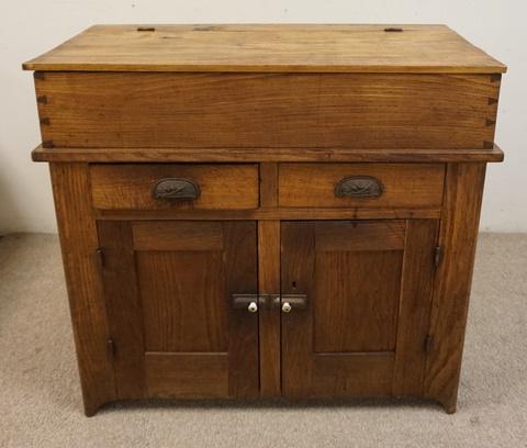 ANTIQUE CHESTNUT DOVETAILED DRY SINK: ANTIQUE CHESTNUT DOVETAILED DRY SINK, 2 DRAWERS OVER 2 DOORS