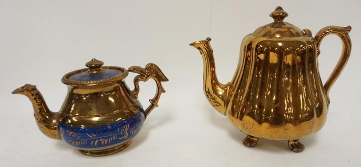 2 COPPER LUSTER TEAPOTS: 2 COPPER LUSTER TEAPOTS, ONE W/BLUE DECORATION, 5 1/2 IN HIGH & 8 1/4 IN HIGH