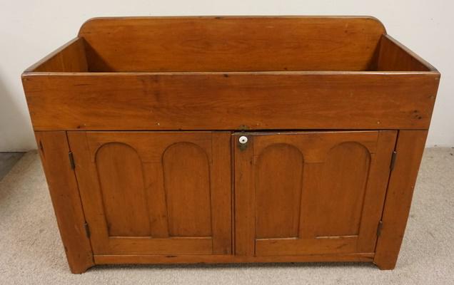 ANTIQUE DRY SINK W/TOMBSTONE PANEL DOORS: ANTIQUE DRY SINK W/TOMBSTONE PANEL DOORS