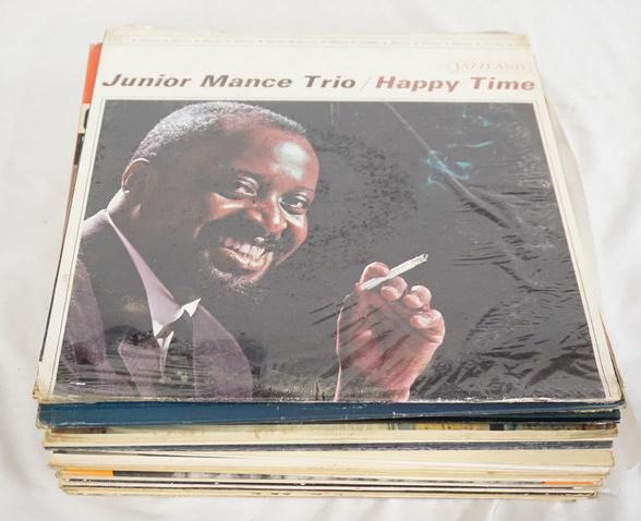 LOT OF 25 JAZZ ABLUMS (1 of 5)