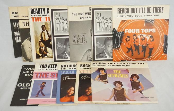 LOT OF 12 MOTOWN 45S IN PIC SLEEVES (1 of 4)