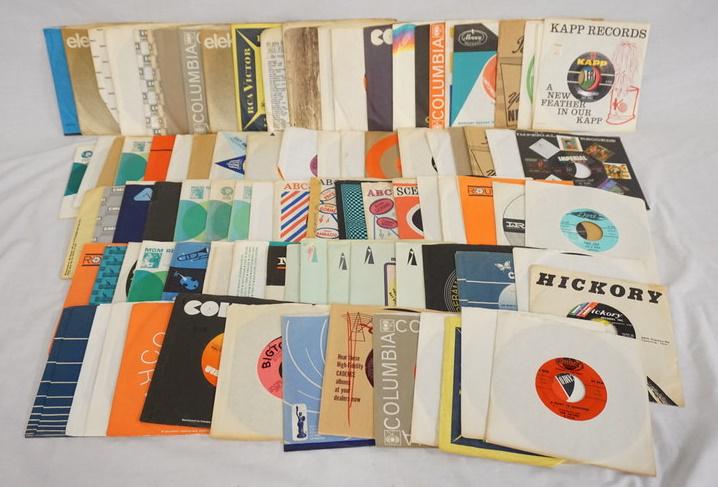 LOT OF APP. 90 45S: LOT OF APP. 90 45S INCLUDING; JEFFERSON STARSHIP, TOM PETTY & THE HEARTBREAKERS, QUEEN, THE GUESS WHO, ELVIS PRESLEY, CANNED HEAT, THE BEACH BOYS, THE CAPTIAN & TENILLE, BILLY JOEL, CHUCK BERRY, JOHNN