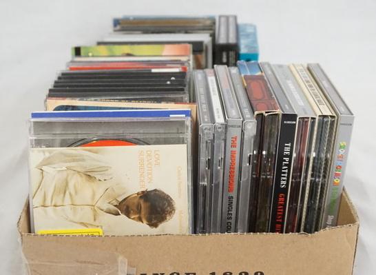 LOT OF CDS VARIOUS BANDS/ARTISTS (1 of 4)