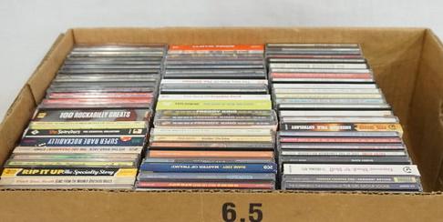 LOT OF CDS MOSTLY POP/ROCK/ROCKABILLY ETC. (1 of 3)
