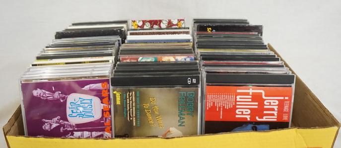 LOT OF CDS VARIOUS BANDS/ARTISTS (1 of 3)