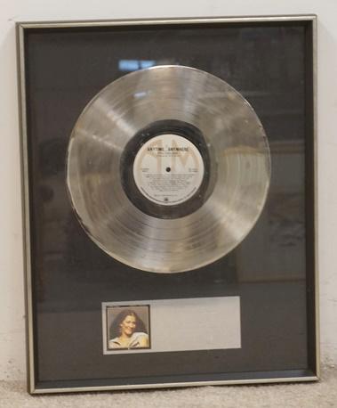 RITA COOLIDGE PLATINUM RECORD PRESENTED BERT BLOCK: RITA COOLIDGE PLATINUM RECORD PRESENTED TO BERT BLOCK FOR THE ALBUM ANYTIME ANYWHERE ON A&M RECORDS FRAMED 16 3/4 IN X 21 IN